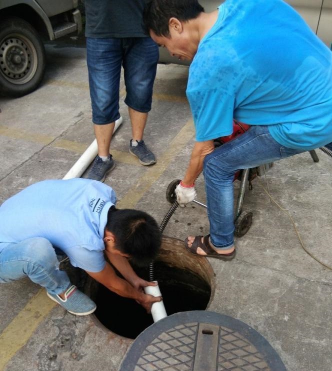 太原市迎泽南街上门疏通下水道修马桶漏水电话